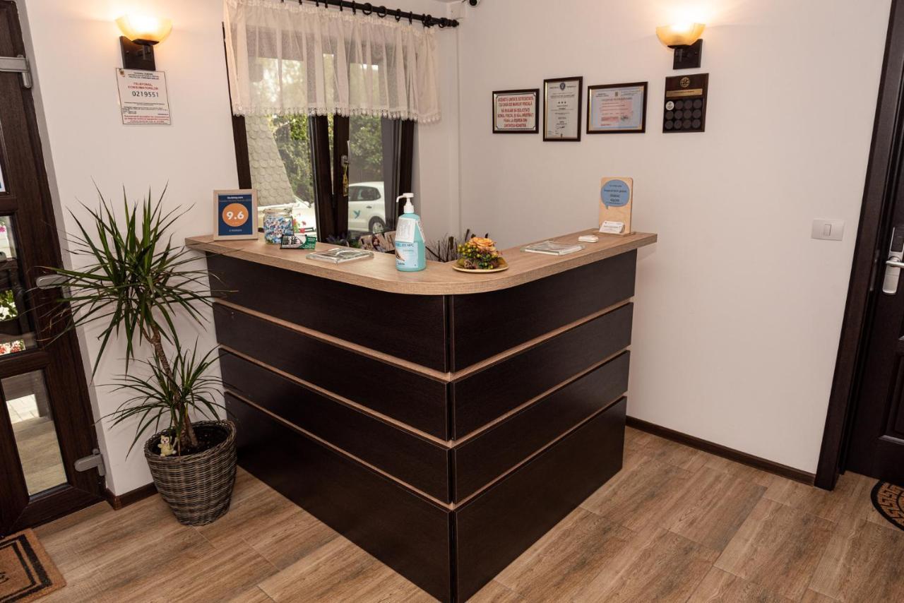 K'Raman Hotel Ramnicu Valcea Luaran gambar