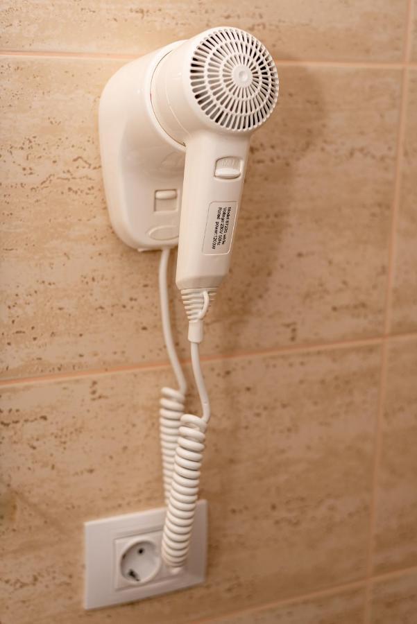 K'Raman Hotel Ramnicu Valcea Luaran gambar