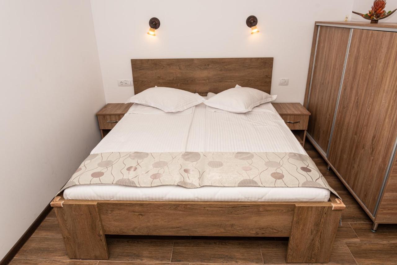 K'Raman Hotel Ramnicu Valcea Luaran gambar