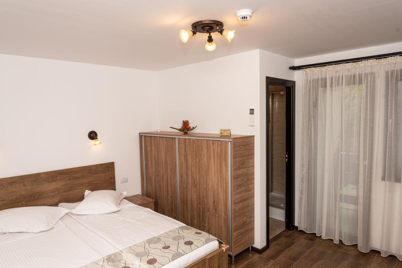 K'Raman Hotel Ramnicu Valcea Luaran gambar