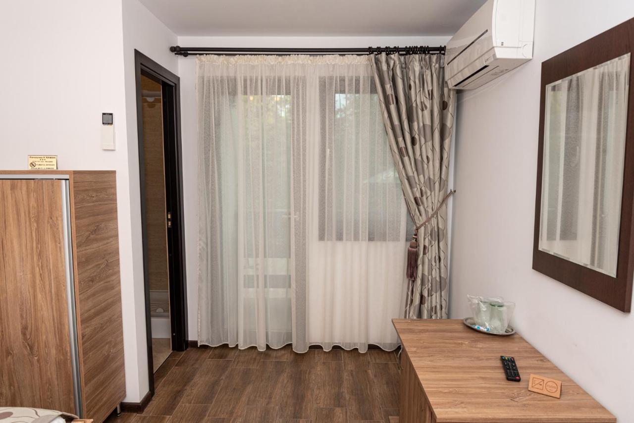 K'Raman Hotel Ramnicu Valcea Luaran gambar