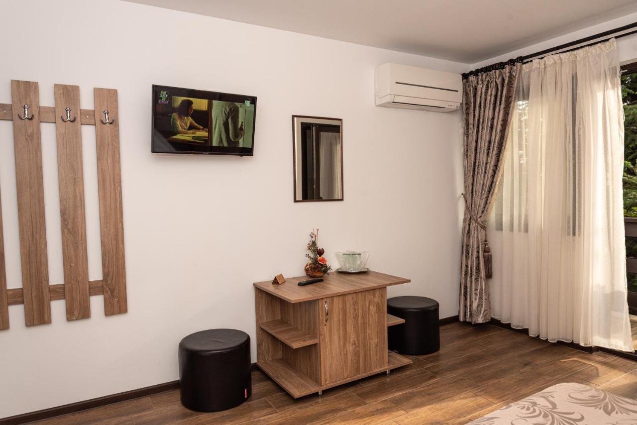 K'Raman Hotel Ramnicu Valcea Luaran gambar