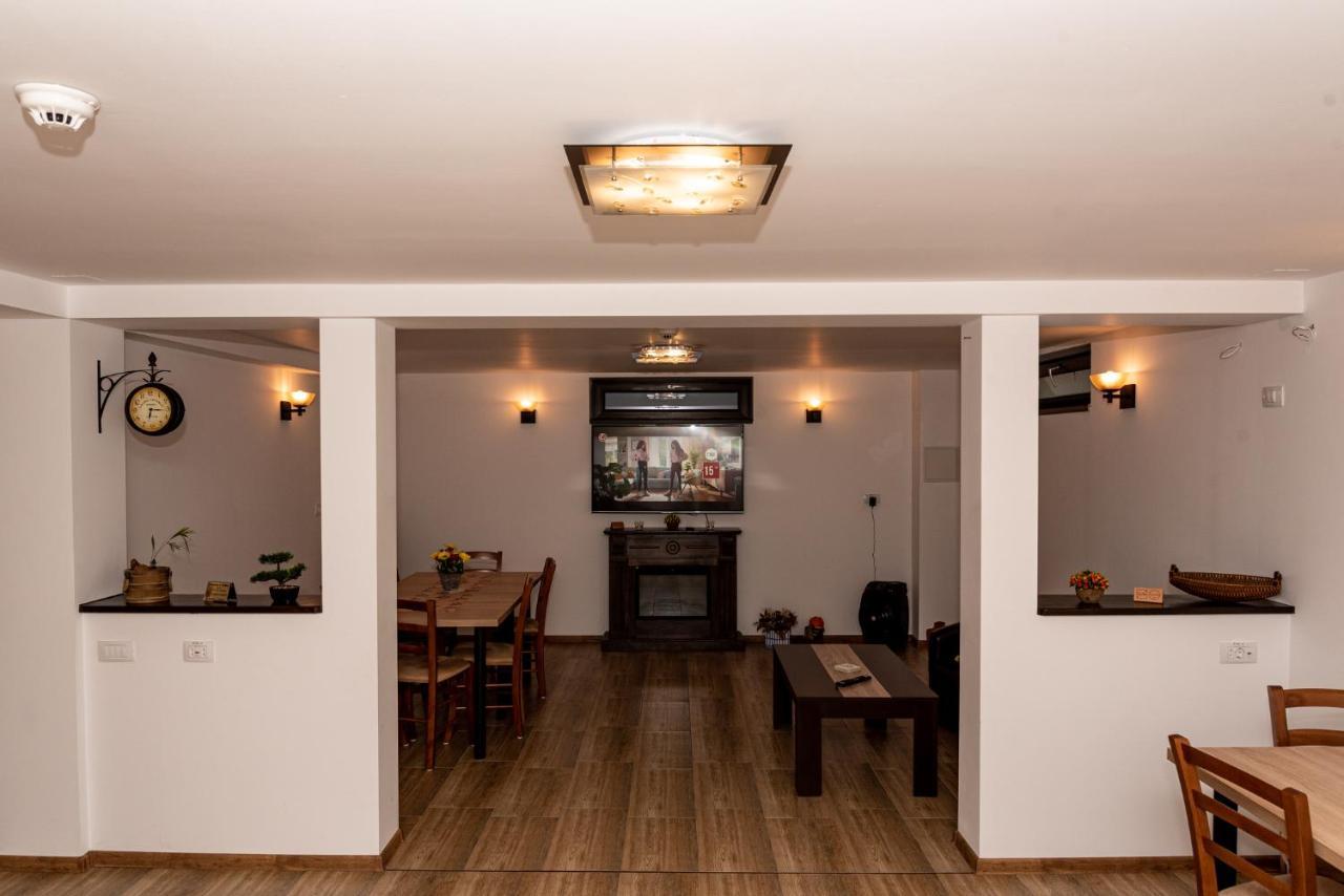 K'Raman Hotel Ramnicu Valcea Luaran gambar